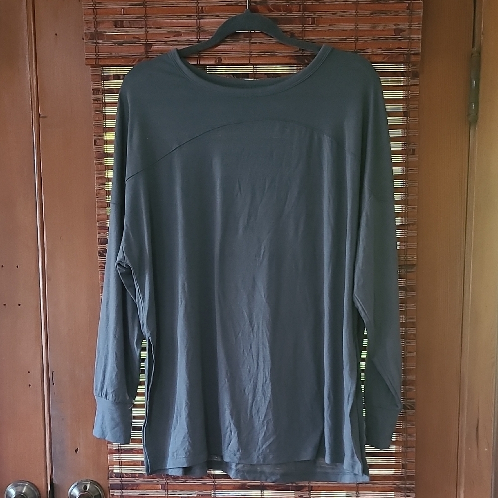 Women's Gray Long Sleeve Top